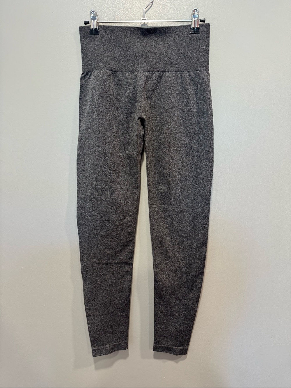NVGTN Seamless Legging in Grey Size XL